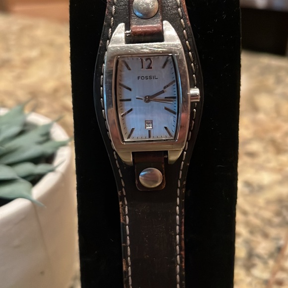Fossil Watch - Picture 2 of 5